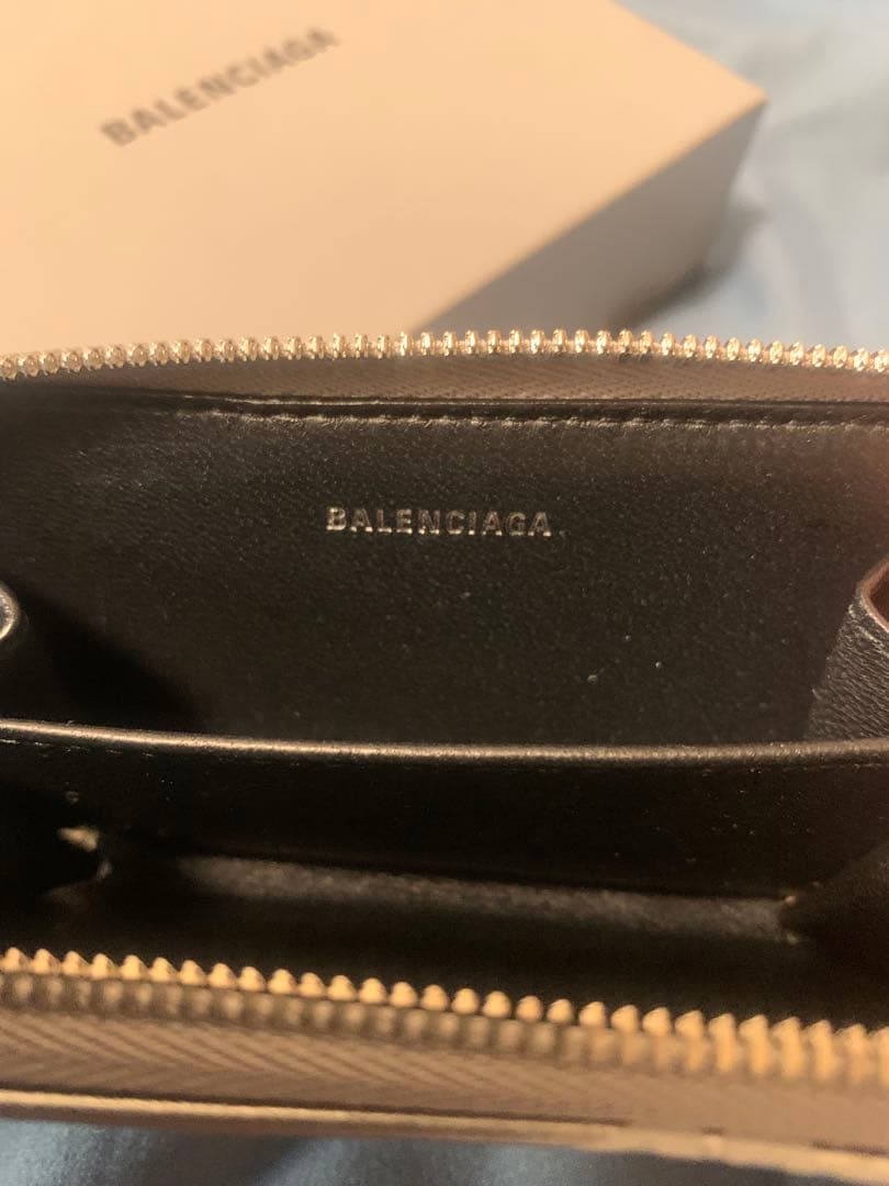BALENCIAGA シルバーケース