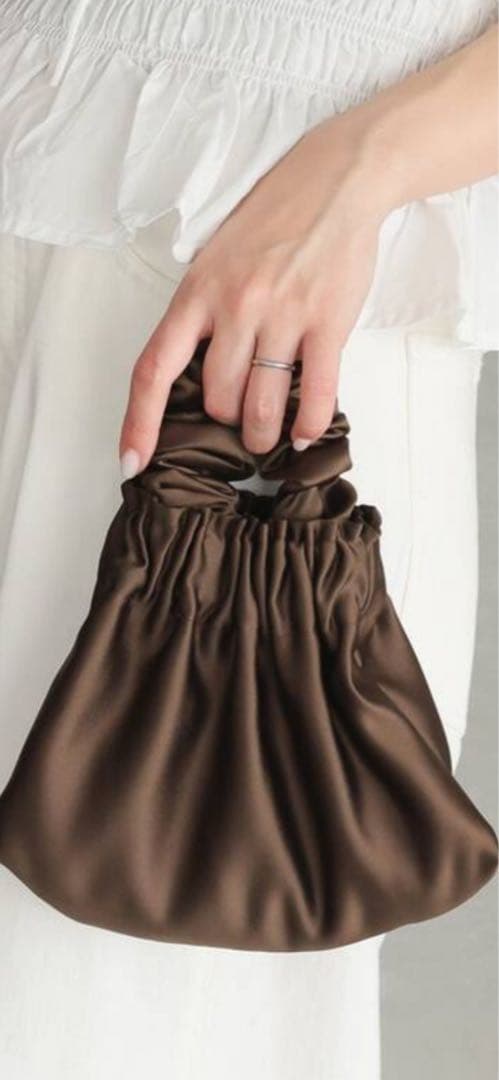 A Bronze Age ブロンズエイジサテンバッグ HALOBAG