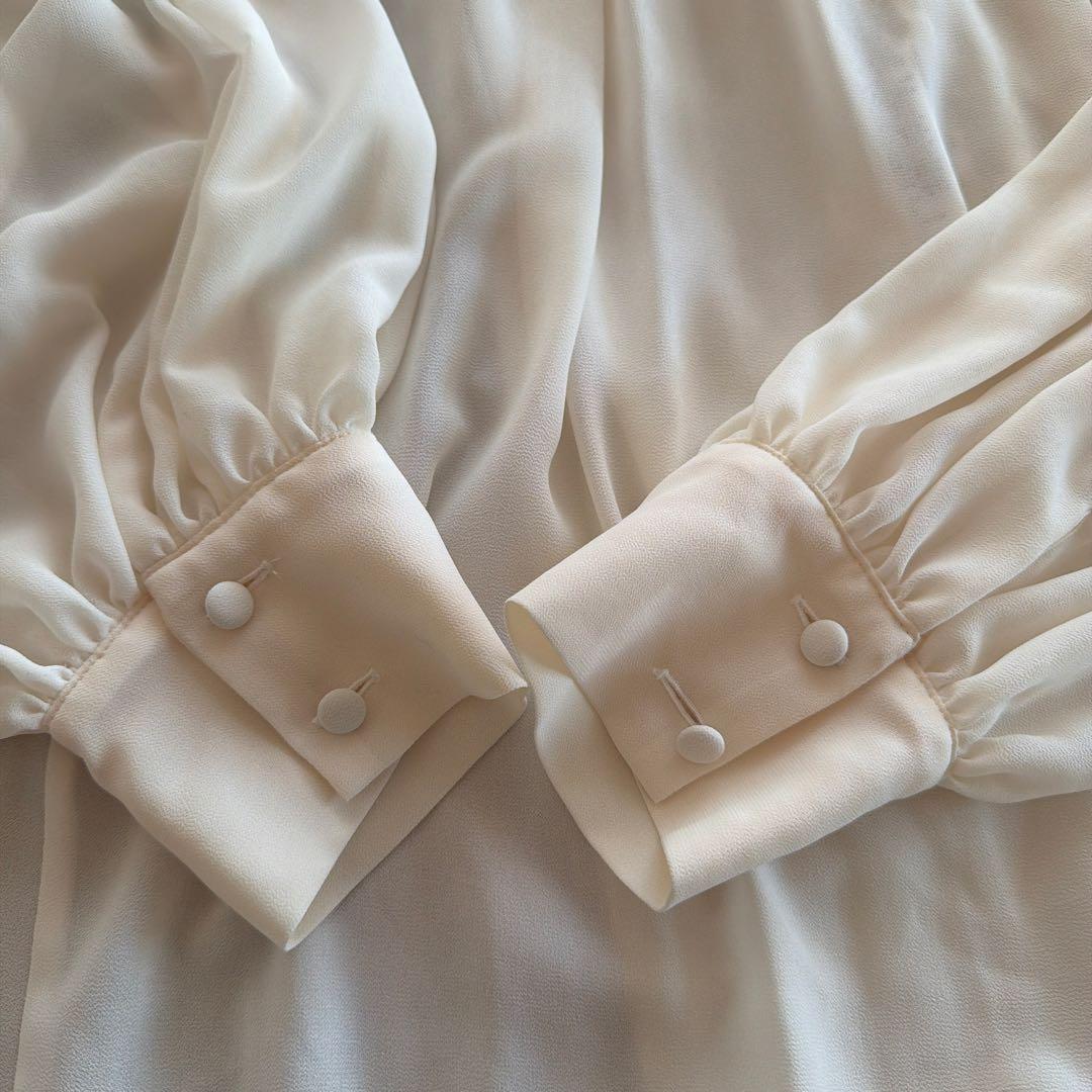 リュンヌ　プリーツ　シフォンブラウス　ブラックリボン