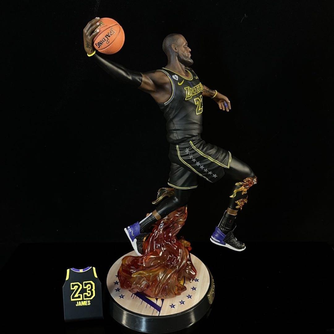 レブロン・ジェームズ　フィギュア　特大サイズ　NBA 40cm