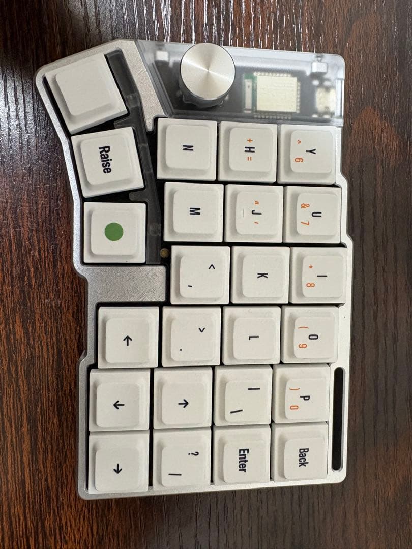 ミ*♪様 分割キーボード Cornix シルバー（静音スイッチ）