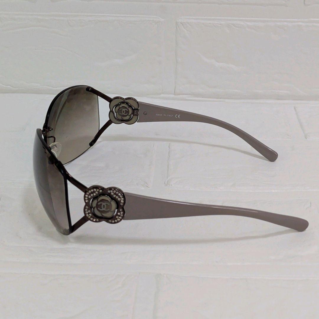良品✨️　CHANEL　サングラス　リムレス　ココマークカメリア　ラインストーン