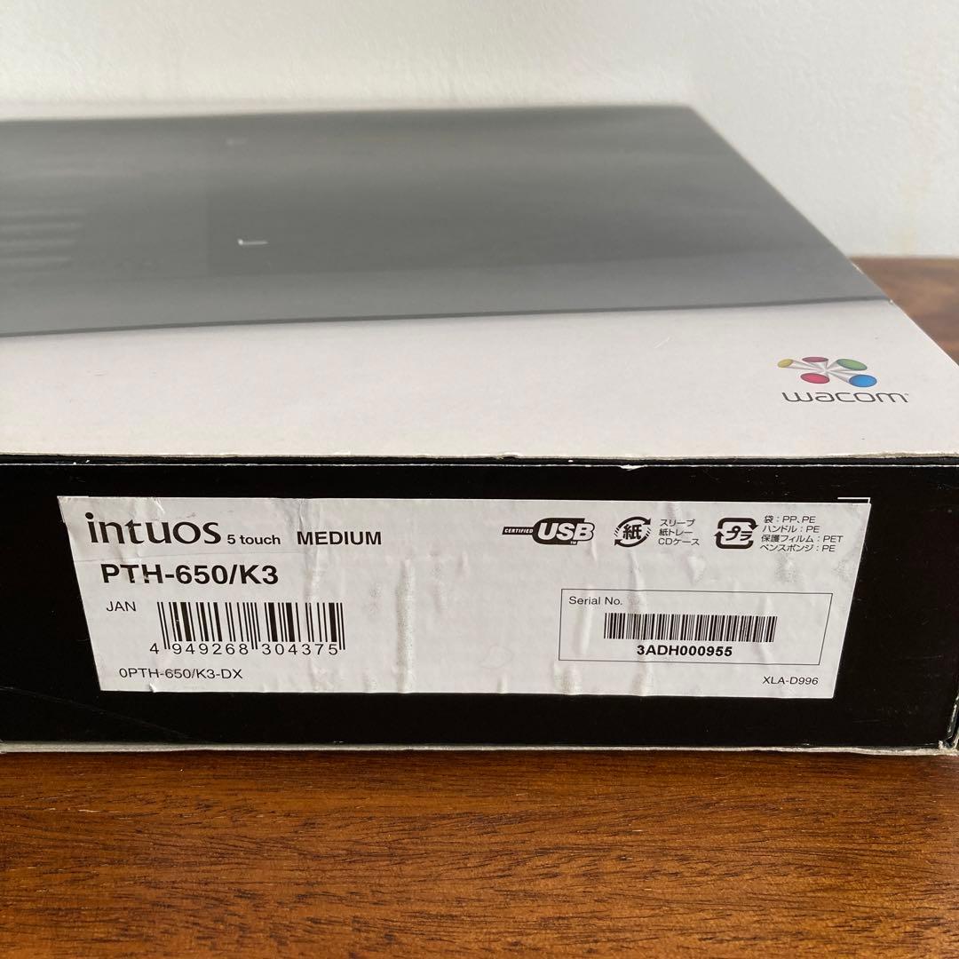 【台数限定】Wacom Intuos 5 touch PTH-650/K3