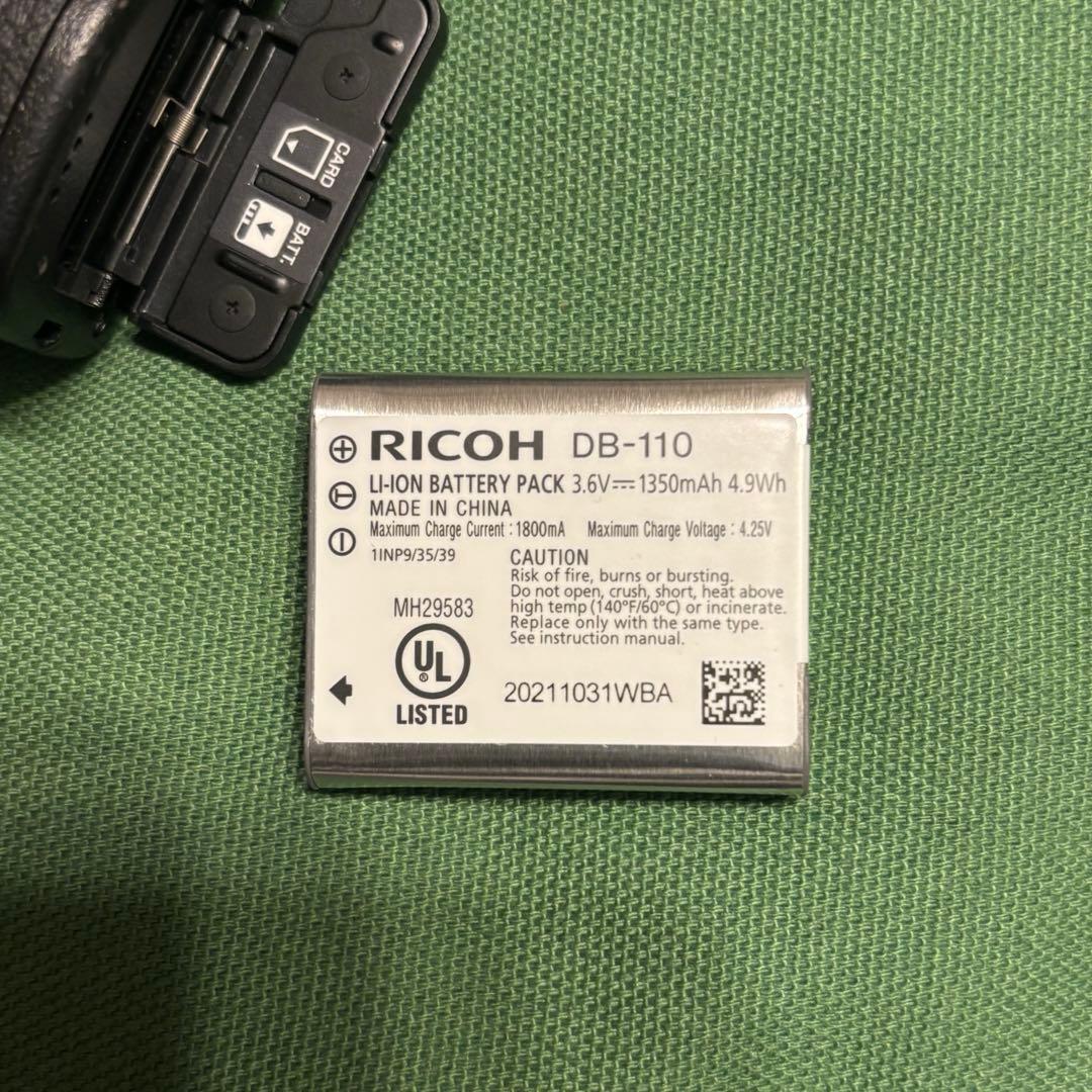【美品】RICOH GR III（3775回）コンパクトデジタルカメラ