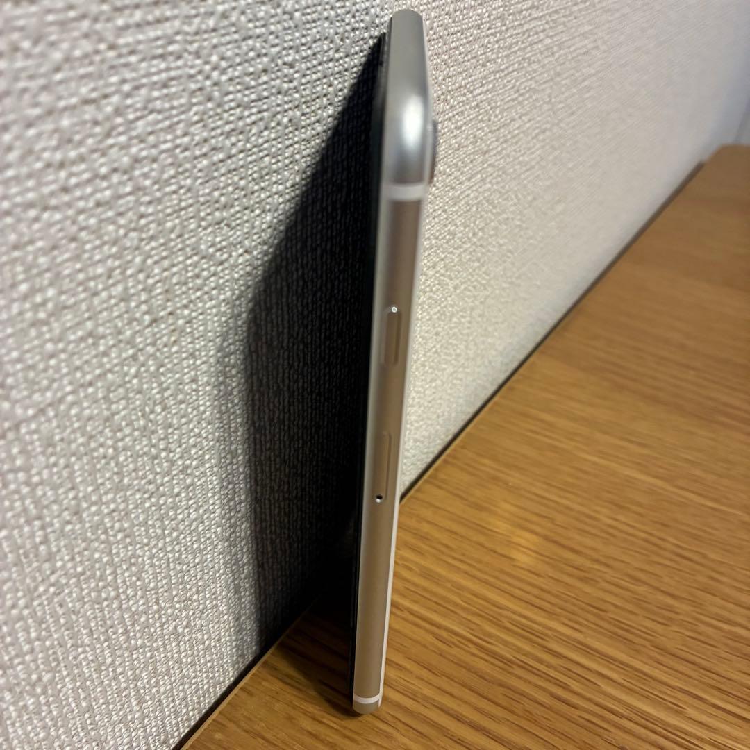 iPhoneSE(第2世代)ホワイト本体のみ