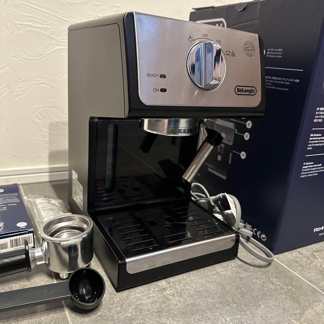 デロンギ エスプレッソカプチーノメーカー ECP3220J-BK