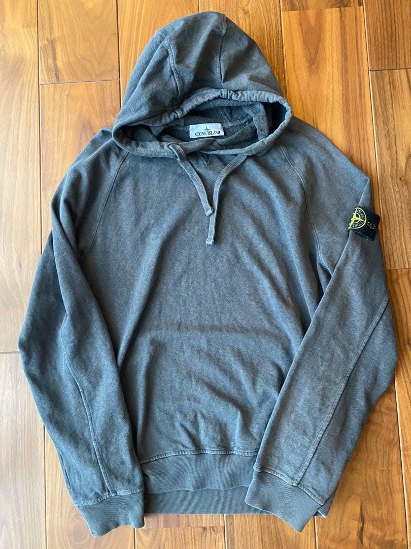 Stone  グレー パーカー