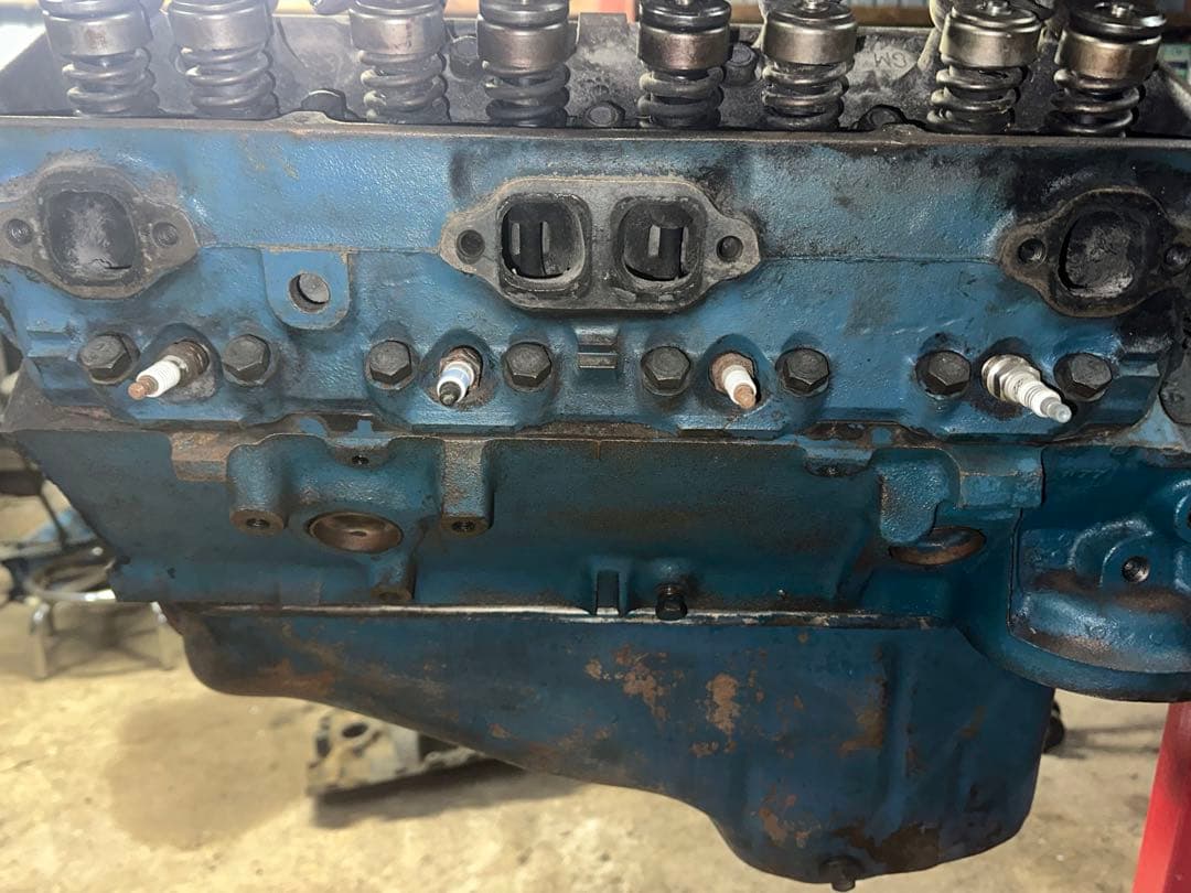 シボレー　v8エンジン