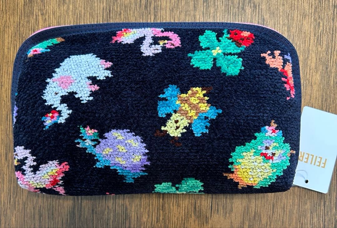 フェイラー　神崎恵さん　便利ポーチ