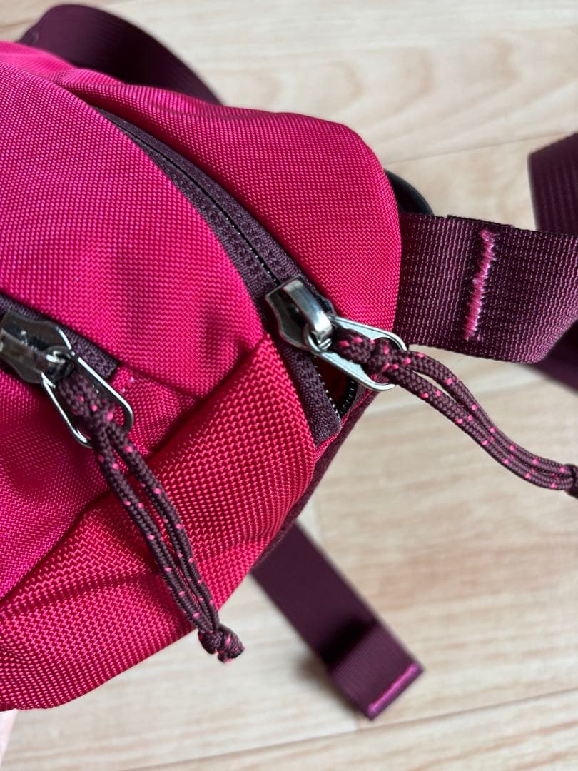 ほぼ未使用⭐︎アークテリクス マカ ショルダーバッグ ピンク ウエストポーチ