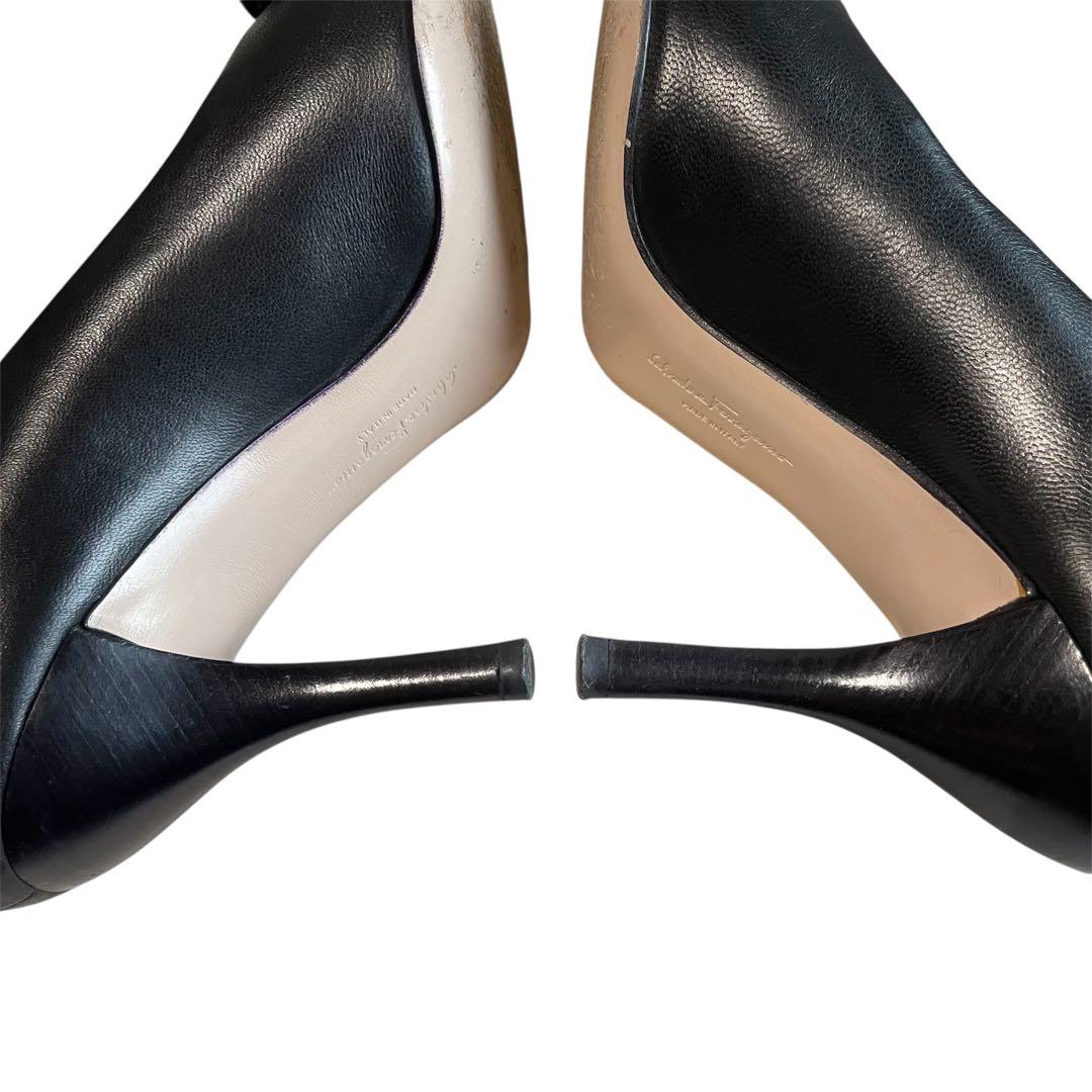 美品 サルヴァトーレ フェラガモ パンプス ヴァラリボン ヒール CARLA 黒