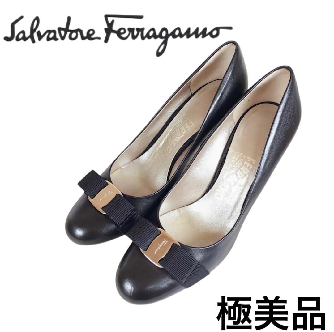 美品 サルヴァトーレ フェラガモ パンプス ヴァラリボン ヒール CARLA 黒