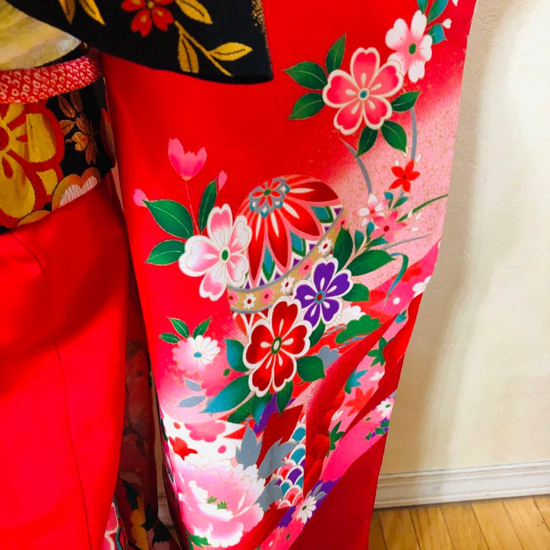 七五三七歳未使用着物‼️人気赤地暈し⭐︎御所車手毬花々煌びやか際立つ⭐︎安心フルセット