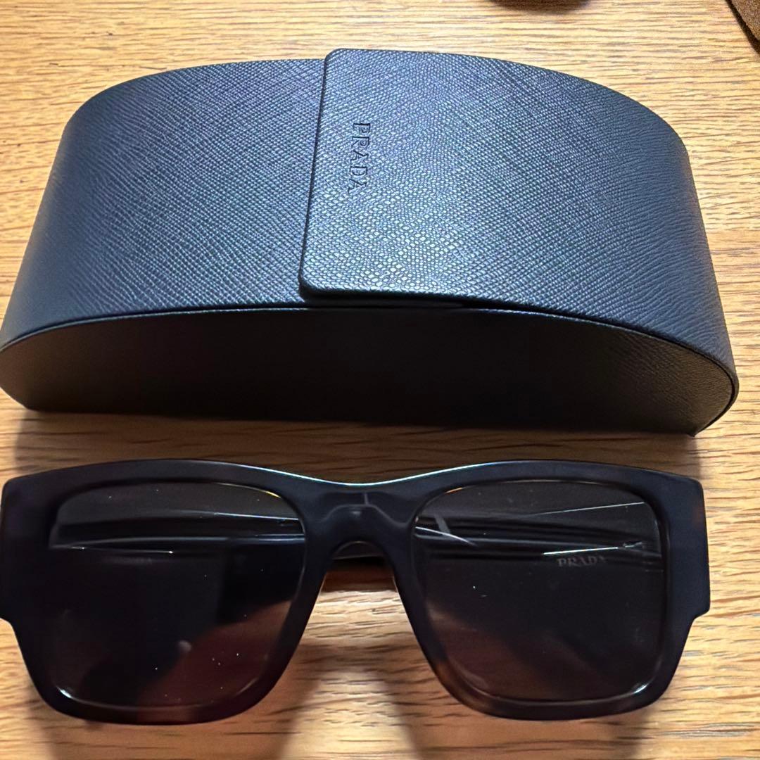 PRADA サングラス ケース付き