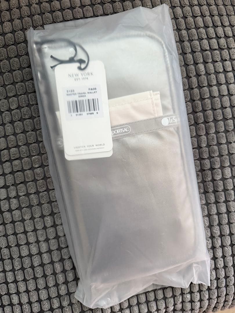 レスポートサック ひとりっぷ ギンガ MASTER TRAVEL WALLET