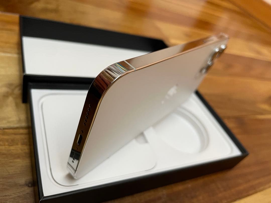 Apple iPhone 12 Pro Max シルバー 本体