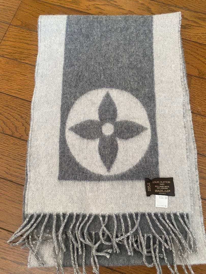 Louis Vuitton ロゴ入りマフラー