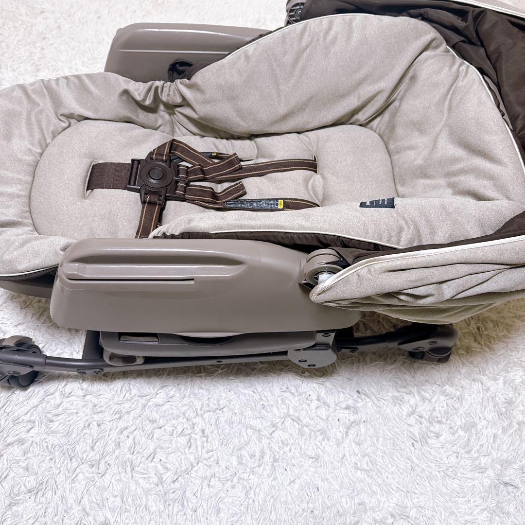 Combi コンビ ベビーベッド ネムリラ AT Bedi オートスイング