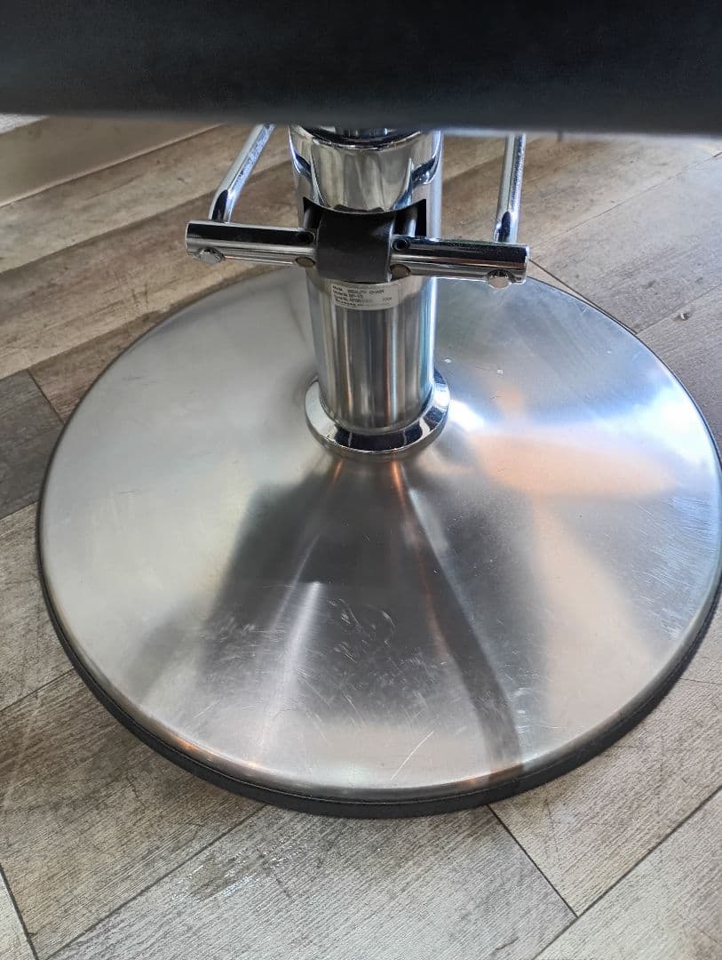 タカラベルモントスタイリングチェア③