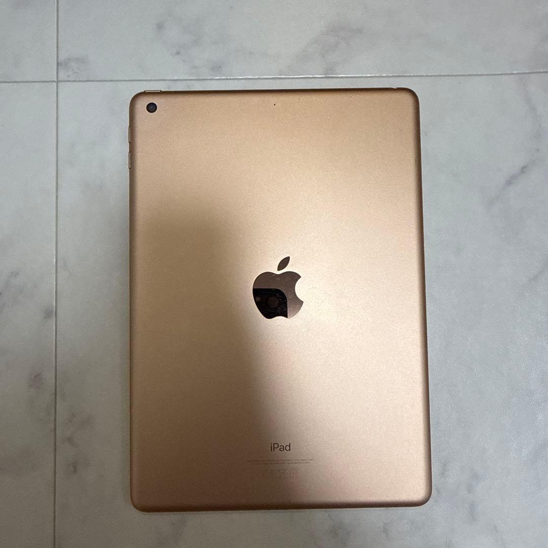 iPad 第6世代 128GB ゴールド タブレット Apple WiFi