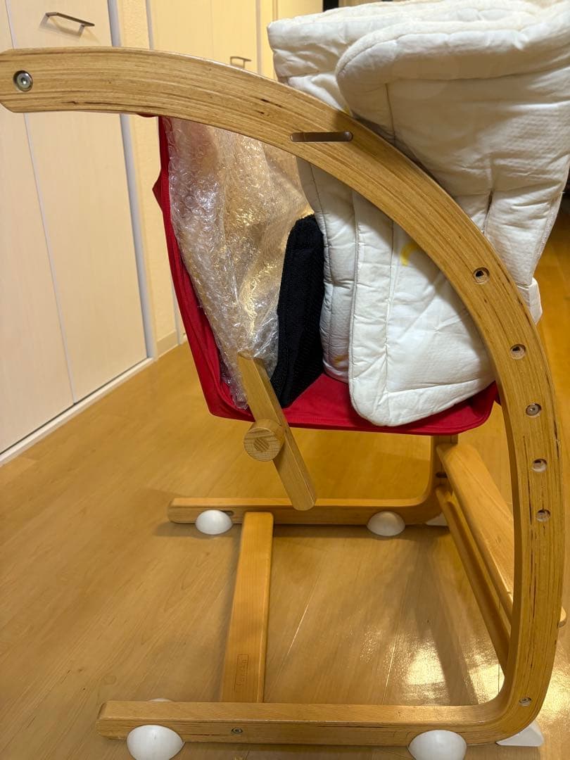 美品　farskaファルスカ スクロールチェアプラス レッド