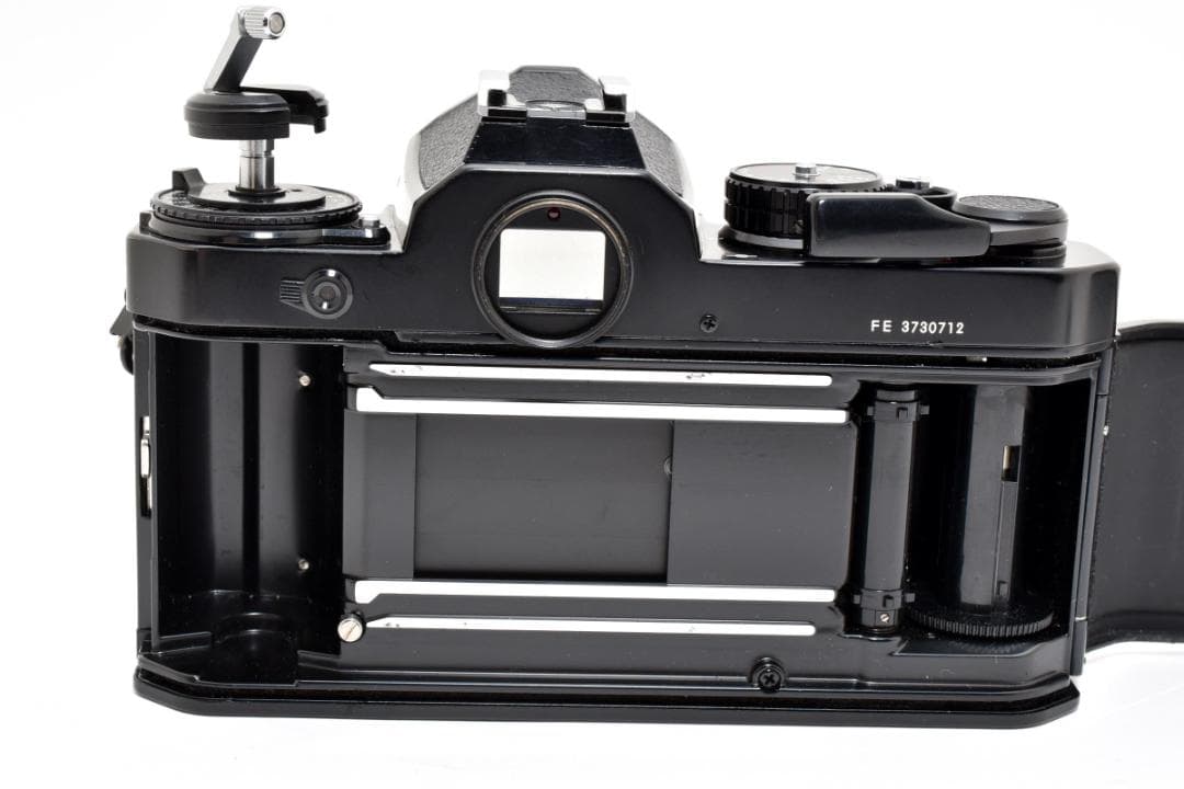超美品 NIKON FE ブラック フィルムカメラ モルト新品交換済 H318