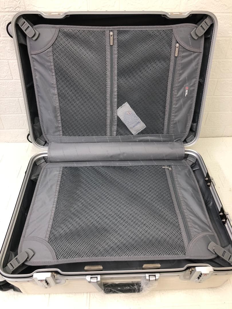 スイスミリタリー プレミアム Cタイプ 64L SM-C624 ホワイト