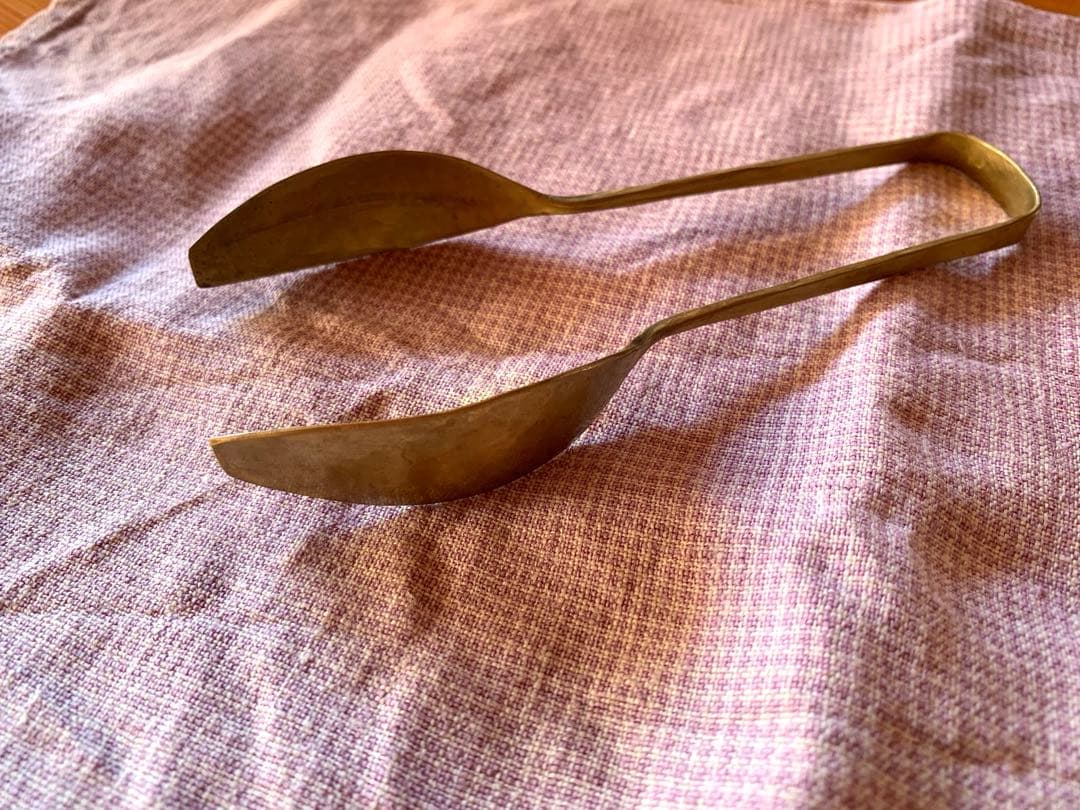 川地あや香　トング　小