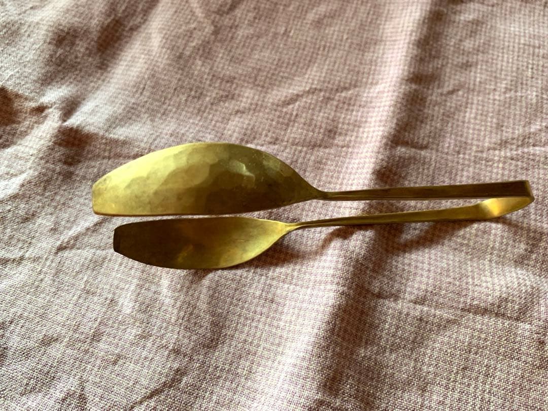 川地あや香　トング　小