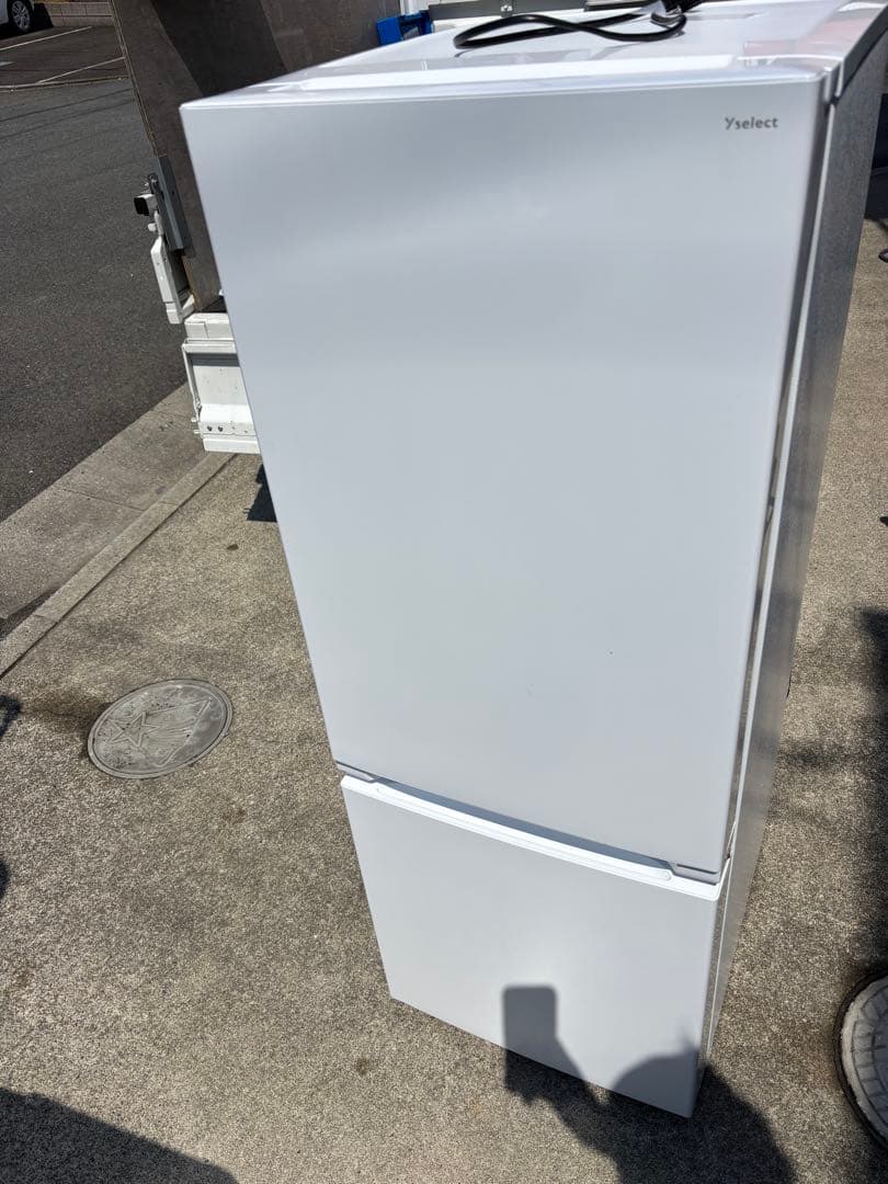 ヤマダ冷凍冷蔵庫　156L 大容量ドアポケット　LED照明　2023年製