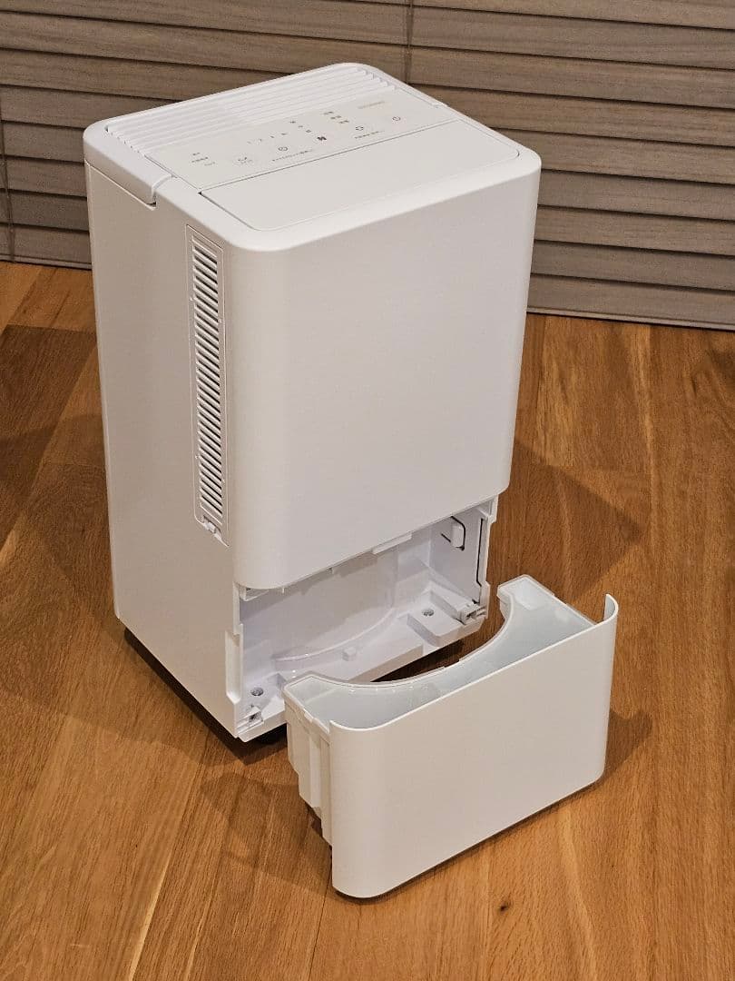 2025年製 アイリスオーヤマ コンパクトクーラー ICA-0302G-W