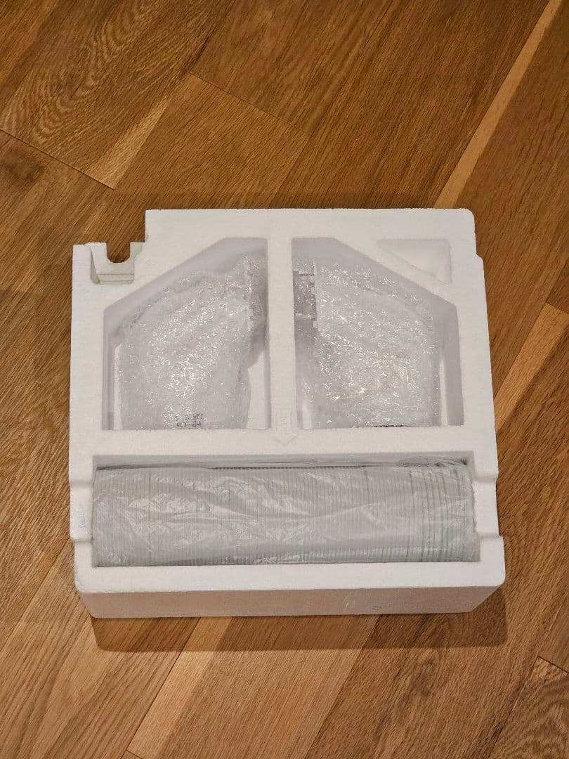 2025年製 アイリスオーヤマ コンパクトクーラー ICA-0302G-W