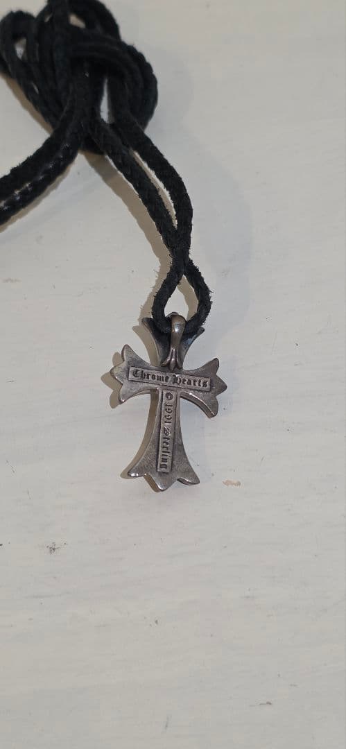 CHROME HEARTS　十字架ネックレス