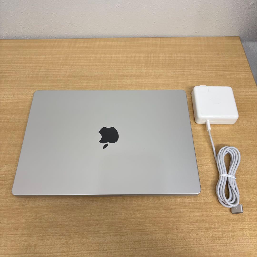 Apple MacBookPro 2023 14インチ M2Pro 16/512