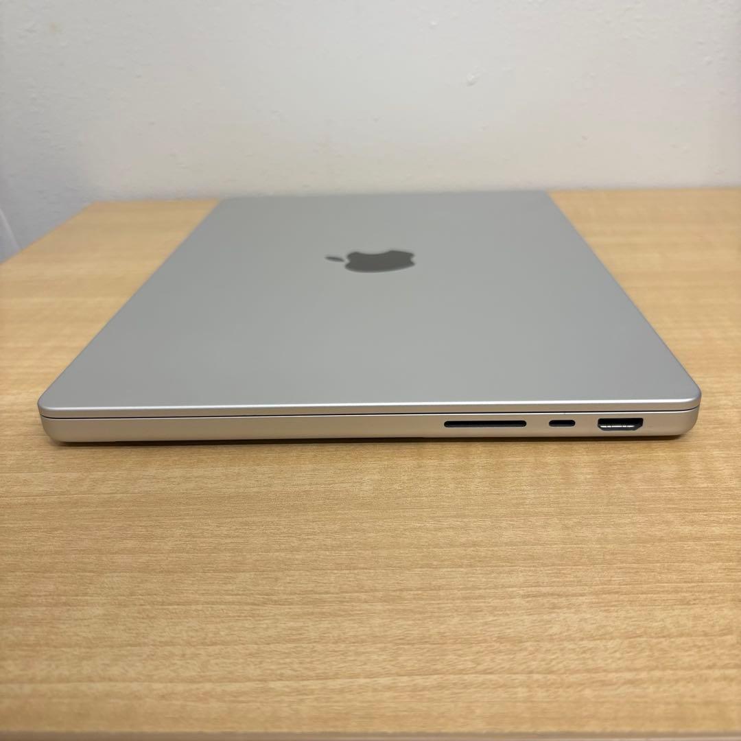 Apple MacBookPro 2023 14インチ M2Pro 16/512
