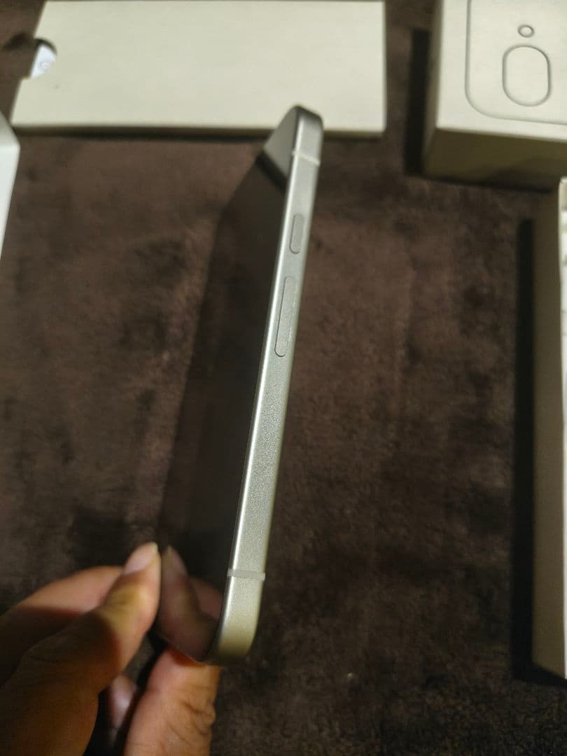 美品 pixel9a 128ギガ　フィルムおまけ