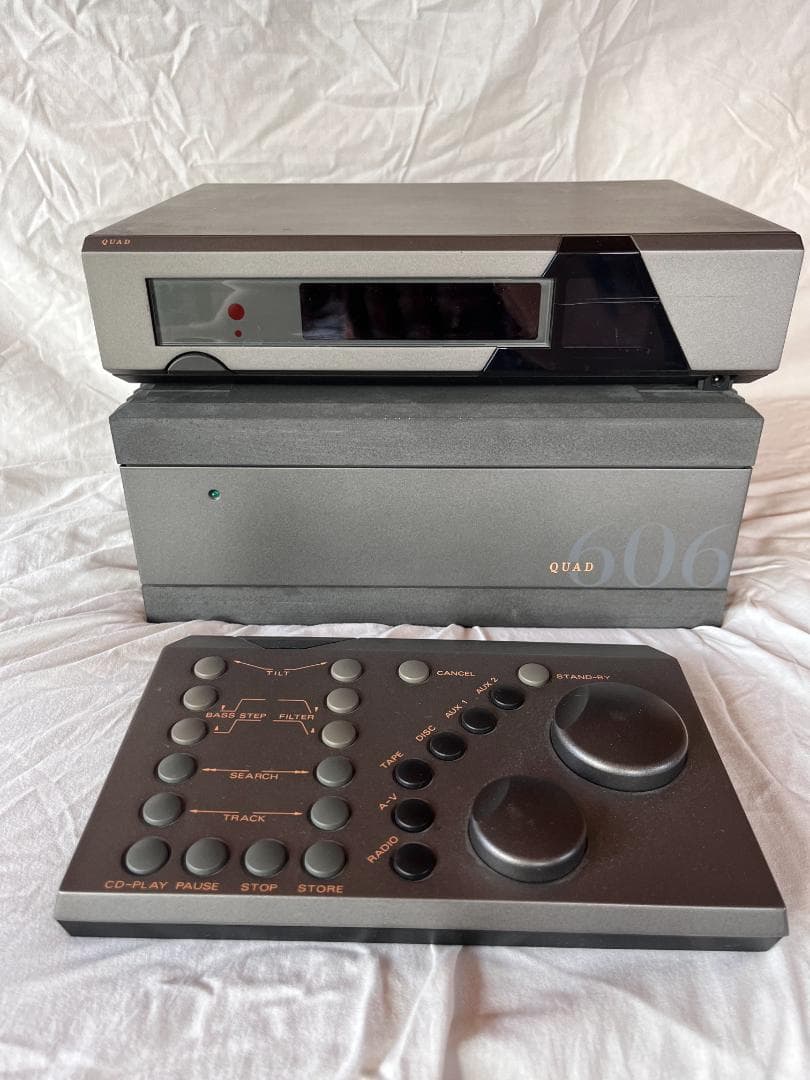 英国の QUAD 606（MKII）/66 ステレオアンプセット