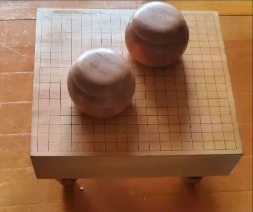 囲碁セット　国産本榧足付碁盤 　碁盤　碁石　囲碁　へそ付き　即日発送　即購入可能