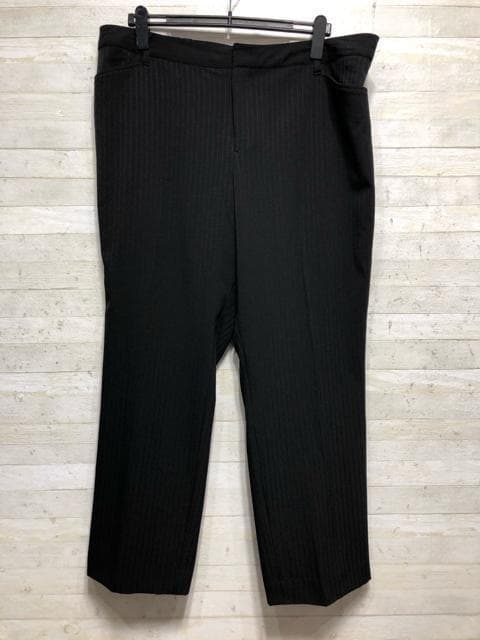新品☆34号8L♪わけあり格安♪黒系ストライプ♪ストレッチパンツスーツ〇A908