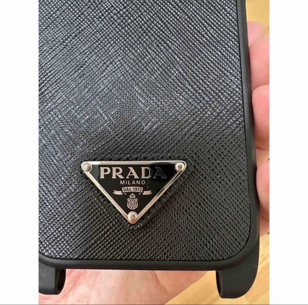 PRADA iPhone14proケース ストラップ付き