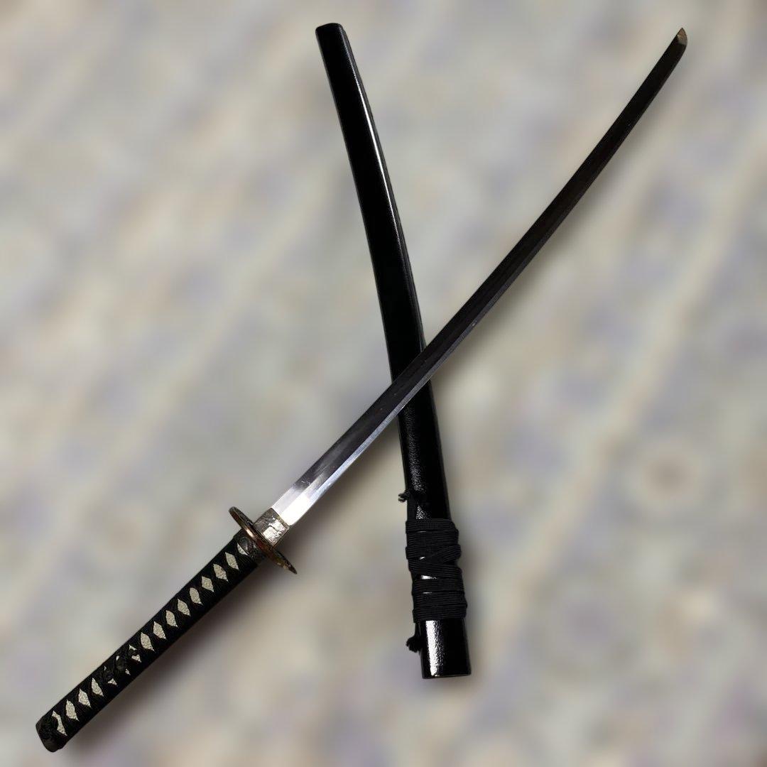 上級模造刀 黒柄 雲龍金縁楕円鍔