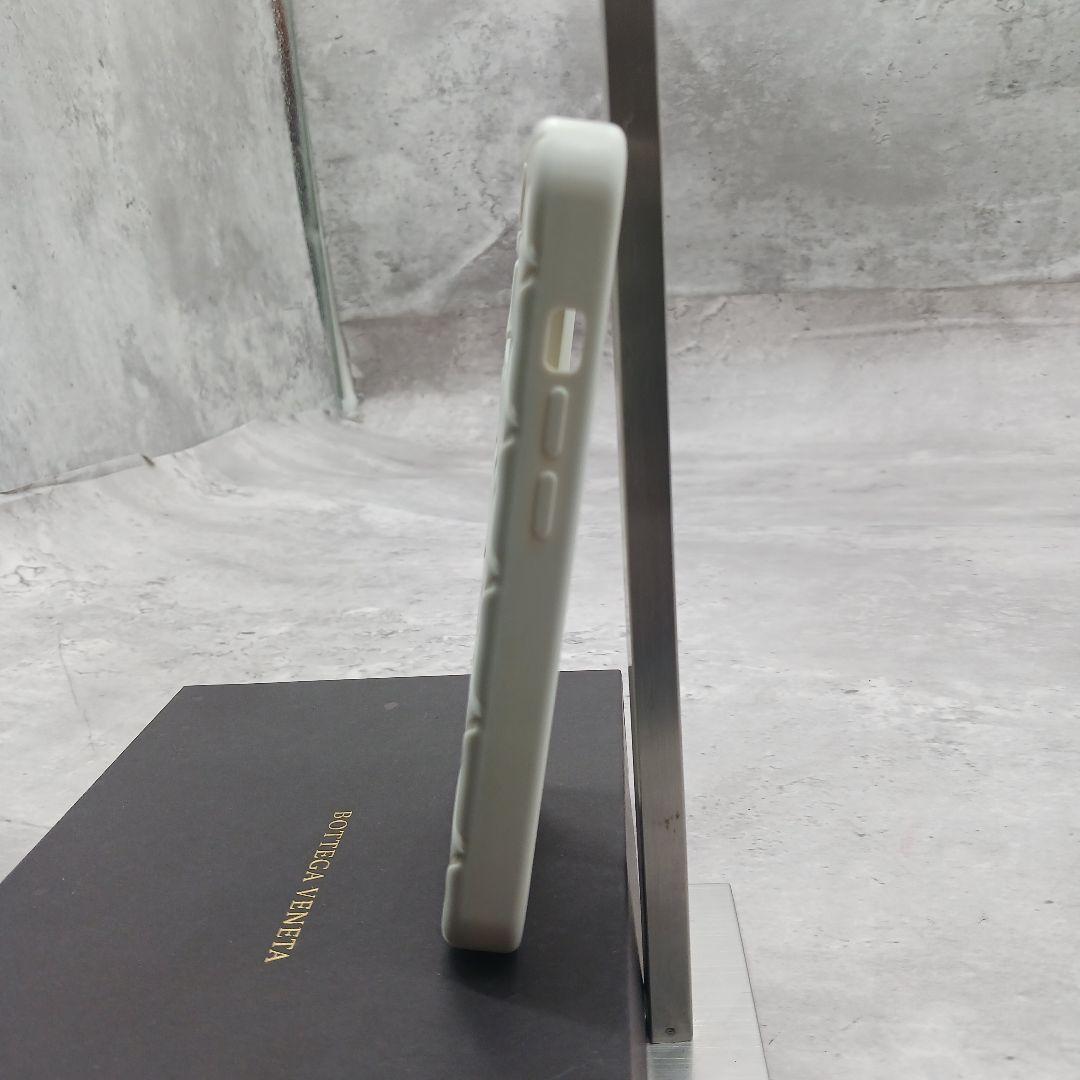 美品✨ ボッテガヴェネタ iPhone 14 Pro ラバー シリコンケース 白