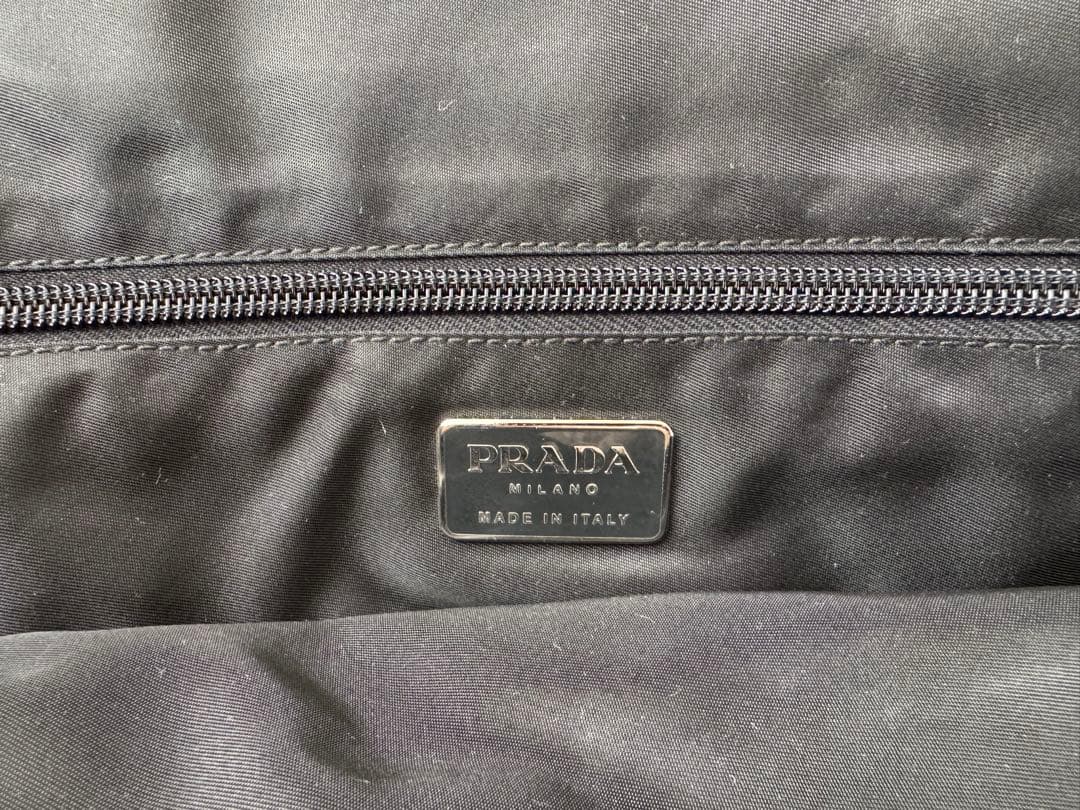 PRADA ブラック トートバッグ　大容量