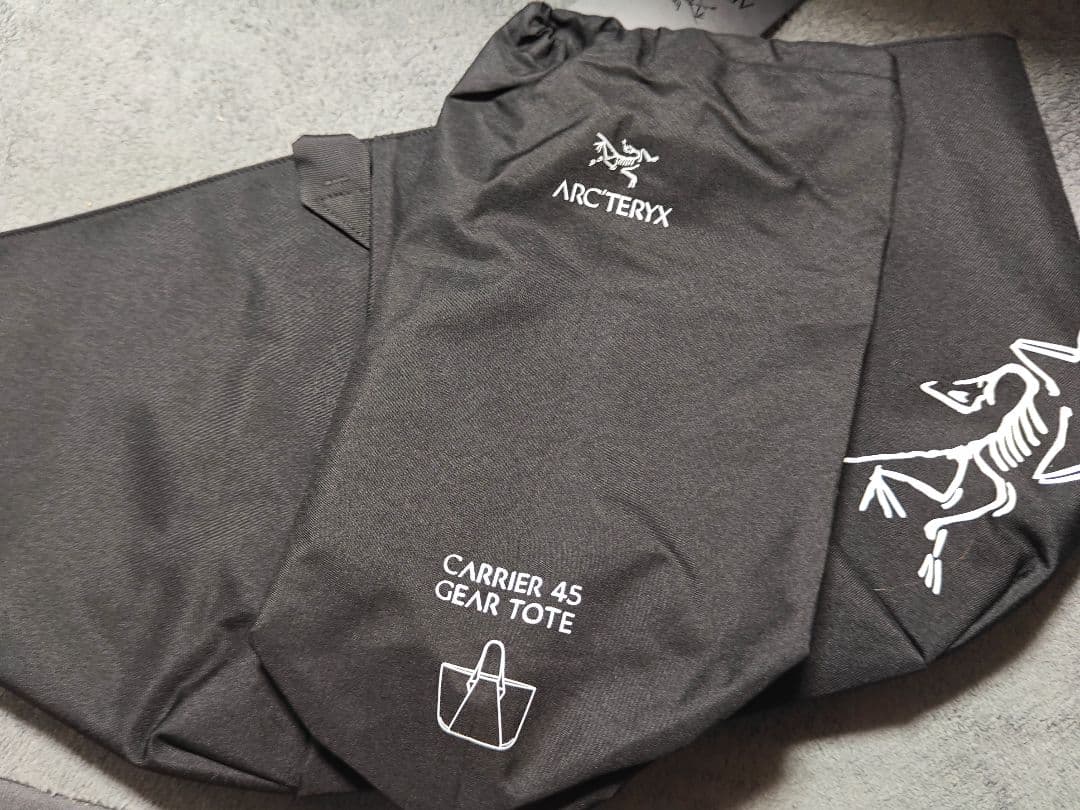 最終在庫 ARC'TERYX CARRIER 45 GEAR TOTE ブラック