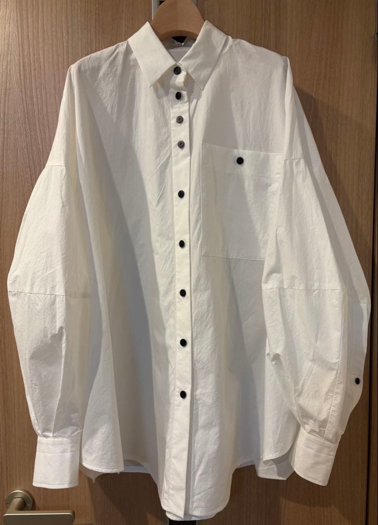 エンフォルド　白シャツ