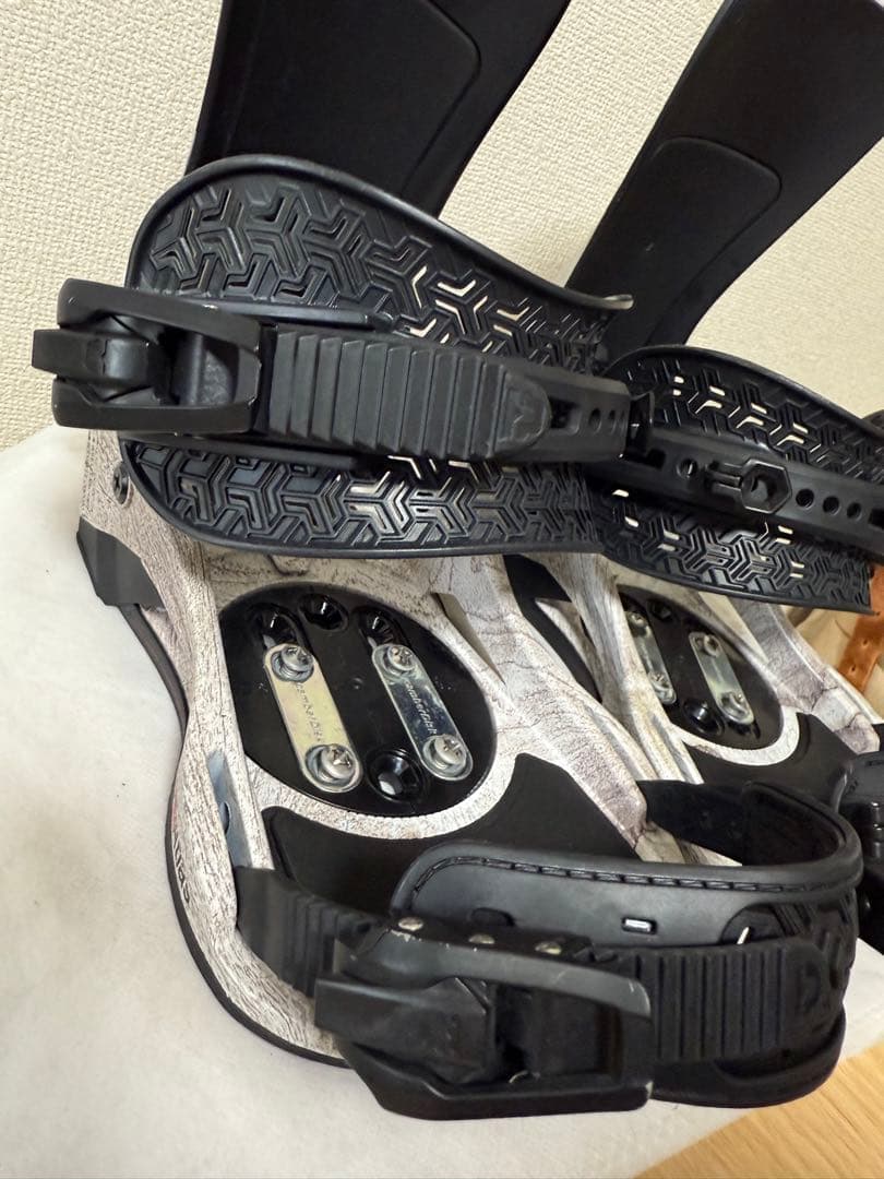 美品　UNION ATLAS スノーボードビンディング 22-23 Mサイズ
