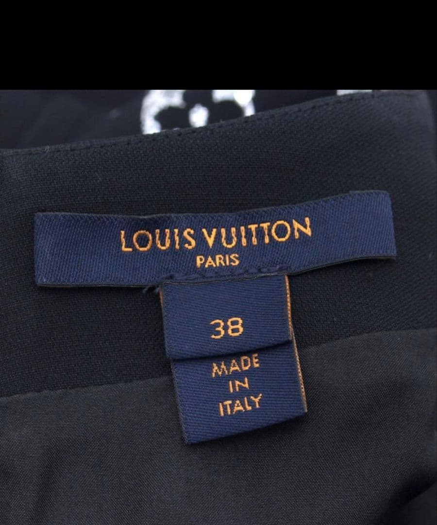 桃 月 豪華ルイビトンロゴ刺繍ワンピース クリスマスディナーにもモデル