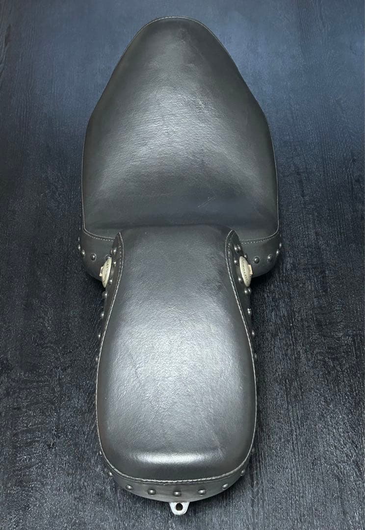 美品　ハーレーダビッドソン　95FXSTSBバッドボーイ純正ノーマルシート　希少
