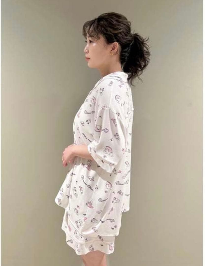 新品未使用　SNIDEL カットプリントシャツ×ショートパンツ　フリーサイズ