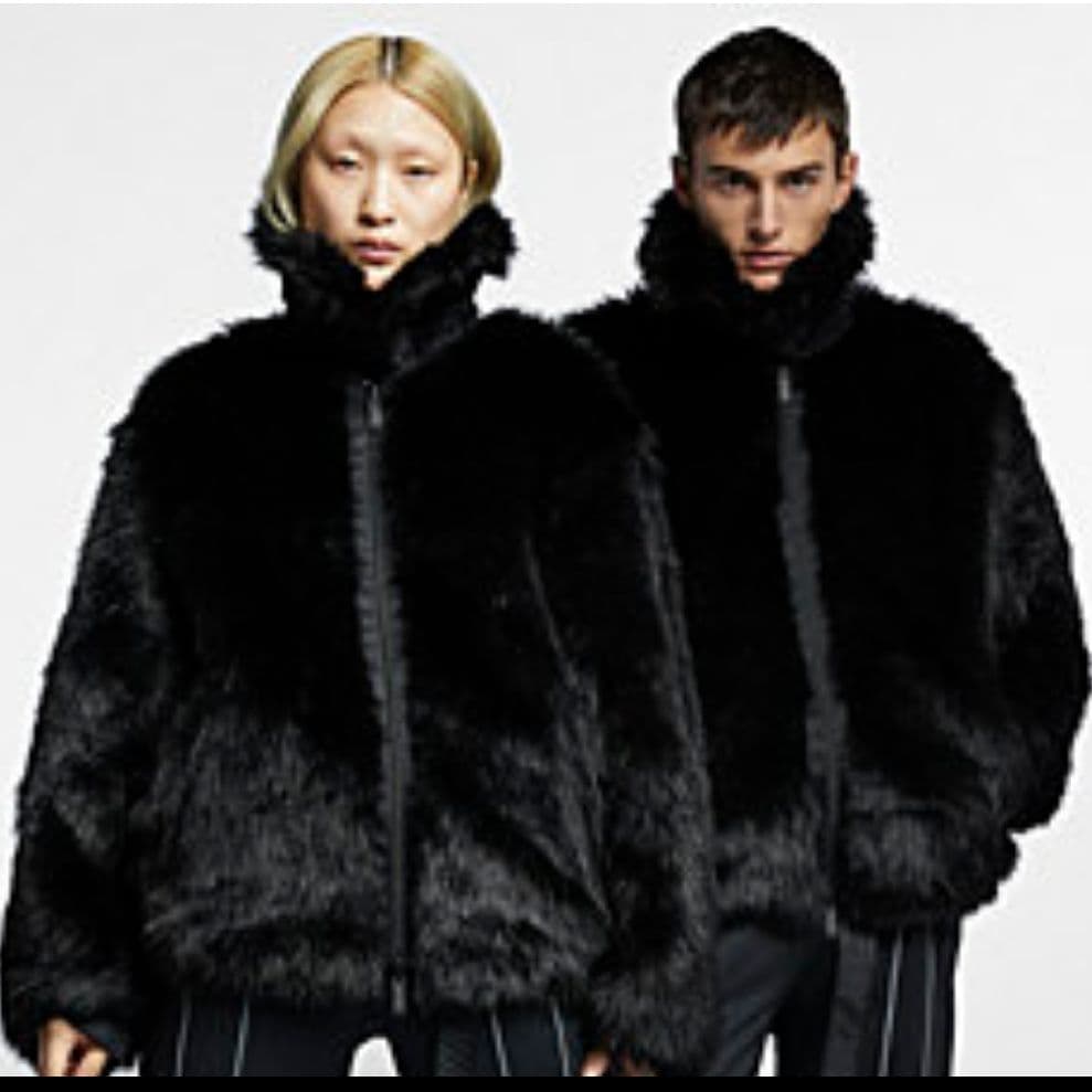 未使用　ナイキ × アンブッシュ リバーシブル フェイクファー コート